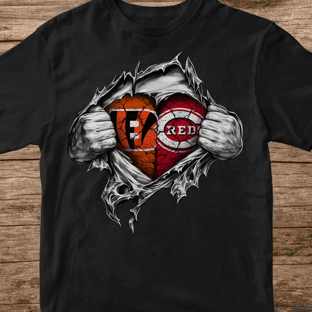 9cwnmbxj/products/6a081063a225058773e4468c/attributes-slide:t-shirt,color:black/G_sqoLpl50