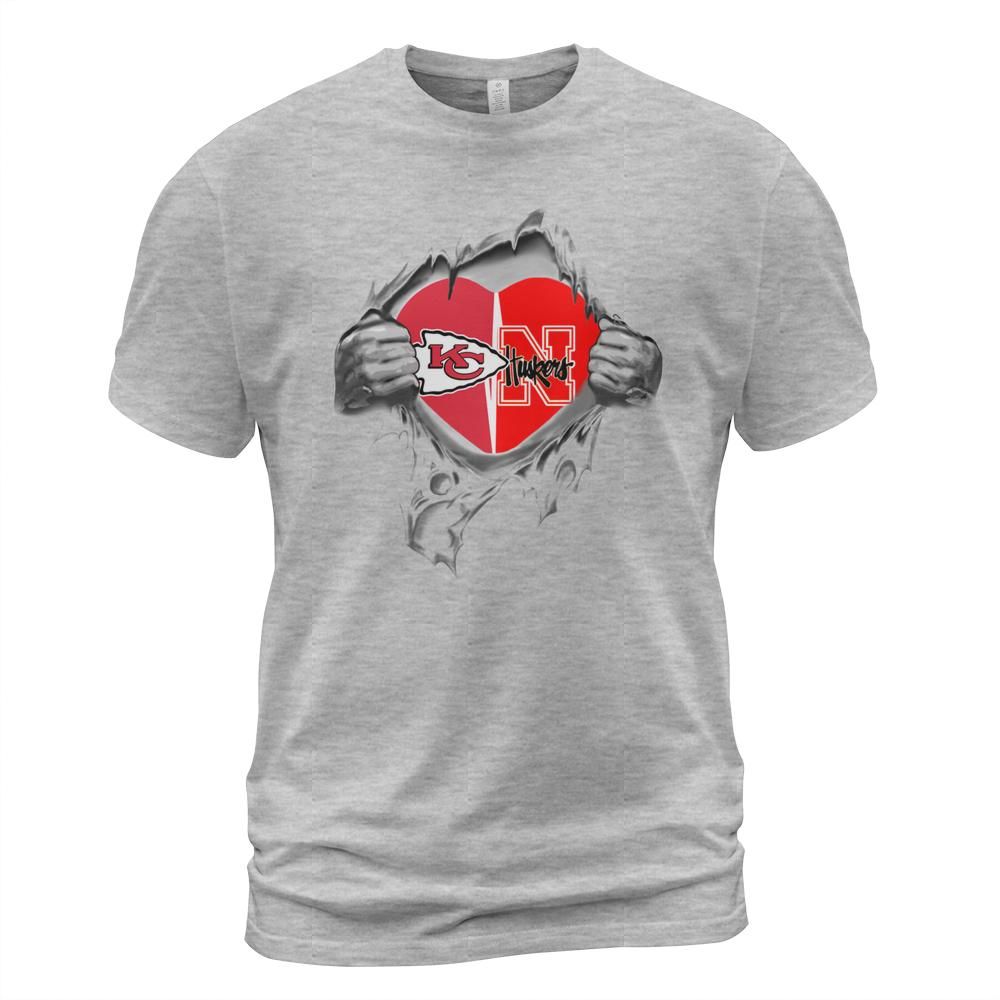 9cwnmbxj/products/6a17b8b63dc5e200086c4cb3/attributes-slide:2d-unisex-classic-t-shirt,color:sport-grey/front-6JOVwsLeQiaS
