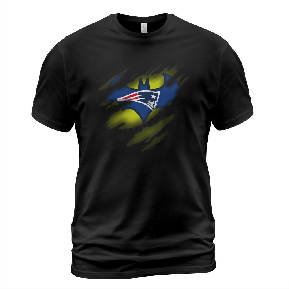 9cwnmbxj/products/6a17c07395693a0007b70e4c/attributes-slide:2d-unisex-classic-t-shirt,color:black/front-W0Flc9oWkNha