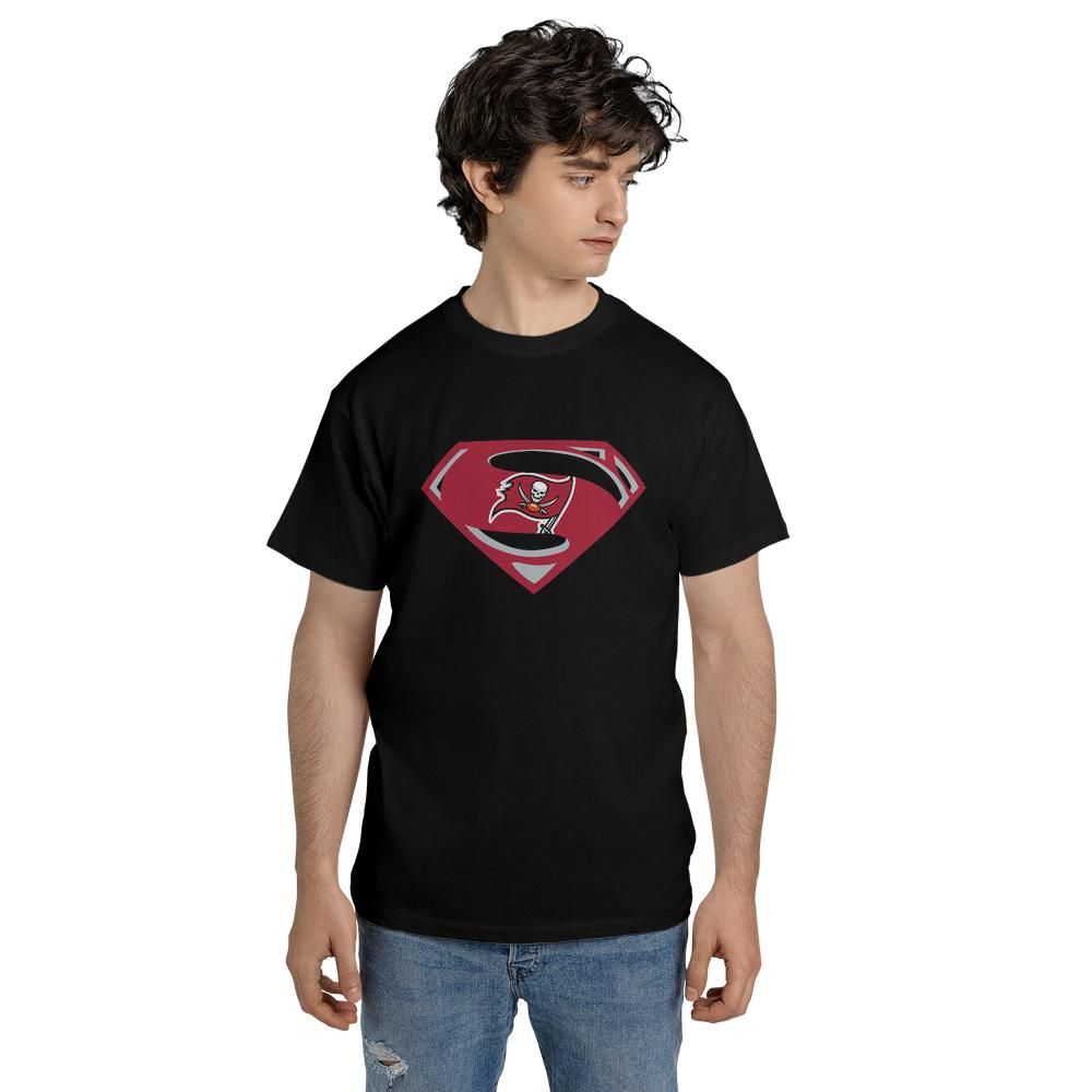 9cwnmbxj/products/6a1c0aa356928cf367c3e9d4/attributes-slide:t-shirt_db,color:black/front-name:Front_Model-r3ElEV0EM