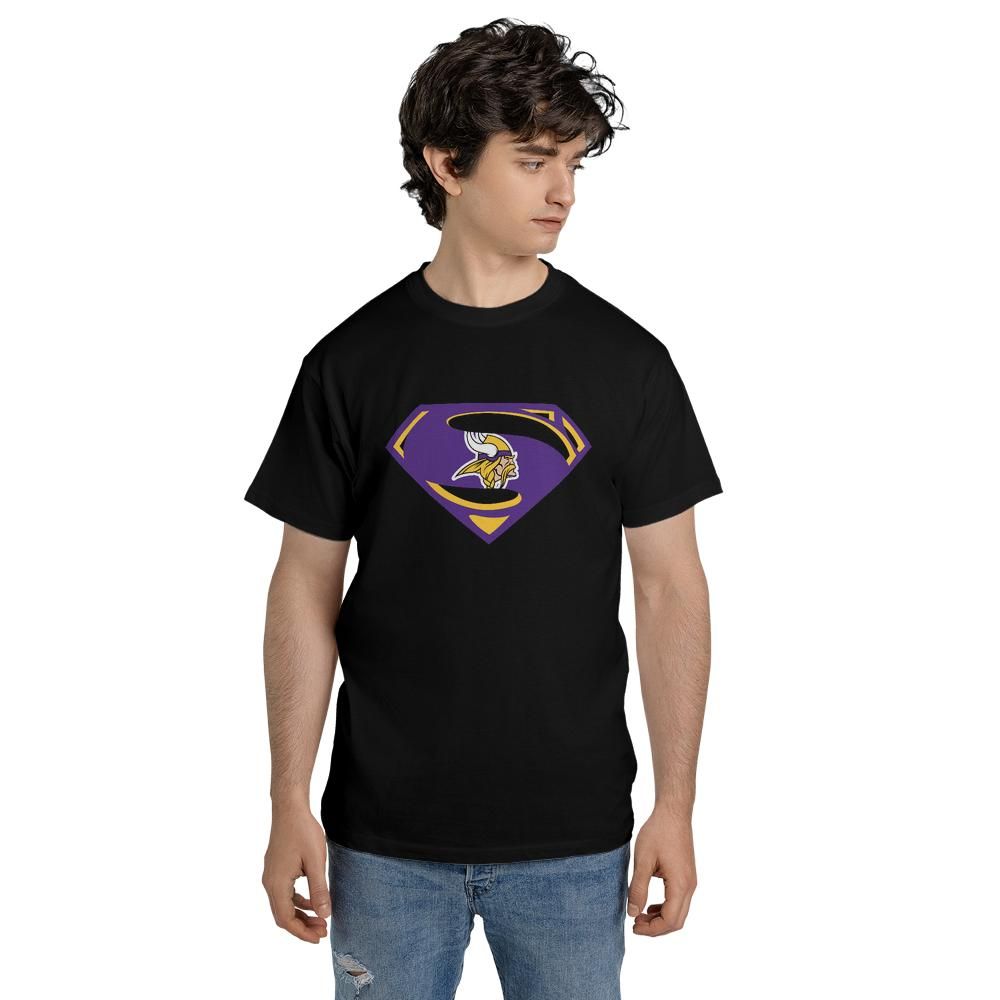 9cwnmbxj/products/6a1c0cefebd41719de5c5241/attributes-slide:t-shirt_db,color:black/front-name:Front_Model-uJcm4wqmP