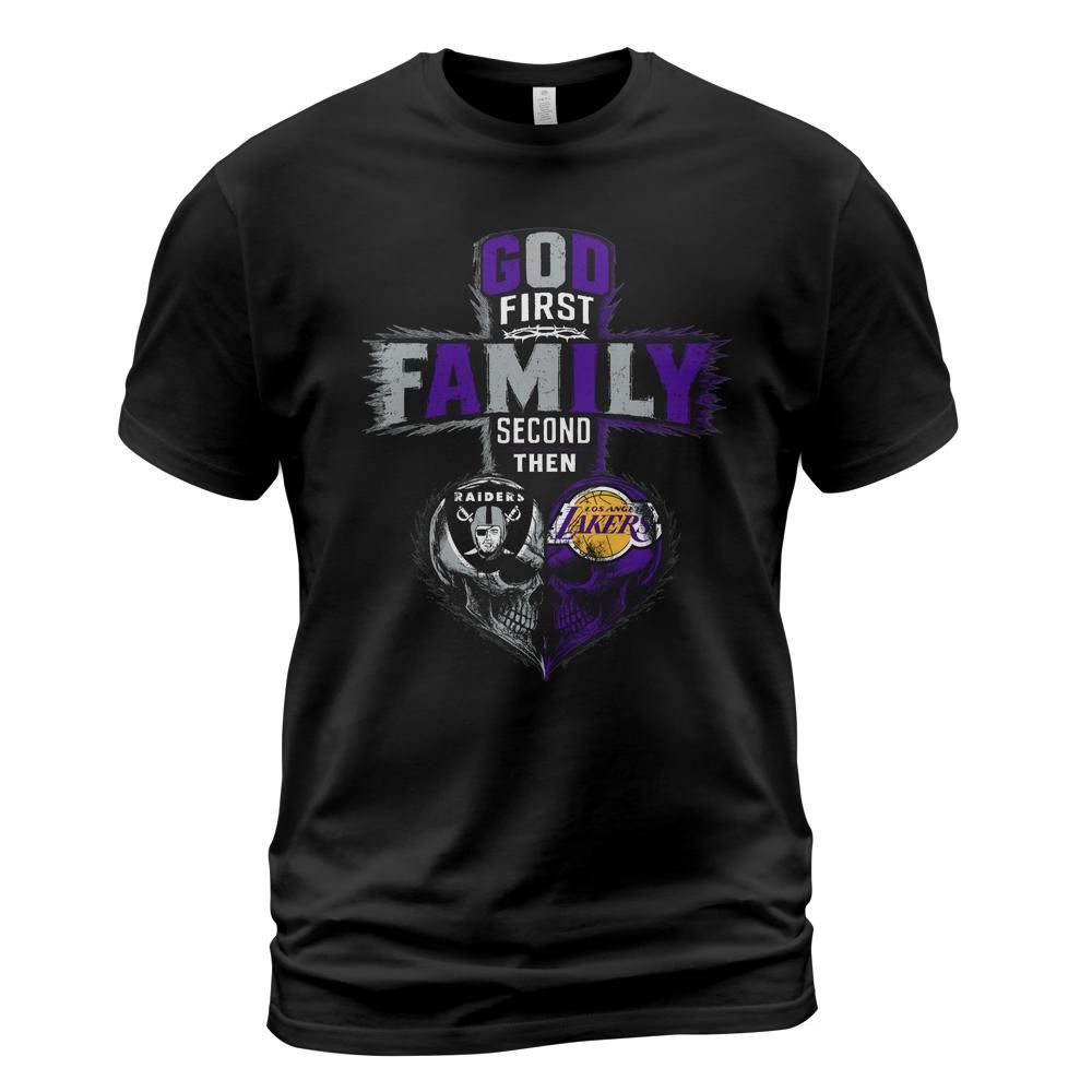 9cwnmbxj/products/6a4551516296993348f398a8/attributes-slide:t-shirt,color:black/front-name:Front-OlZIgWD35