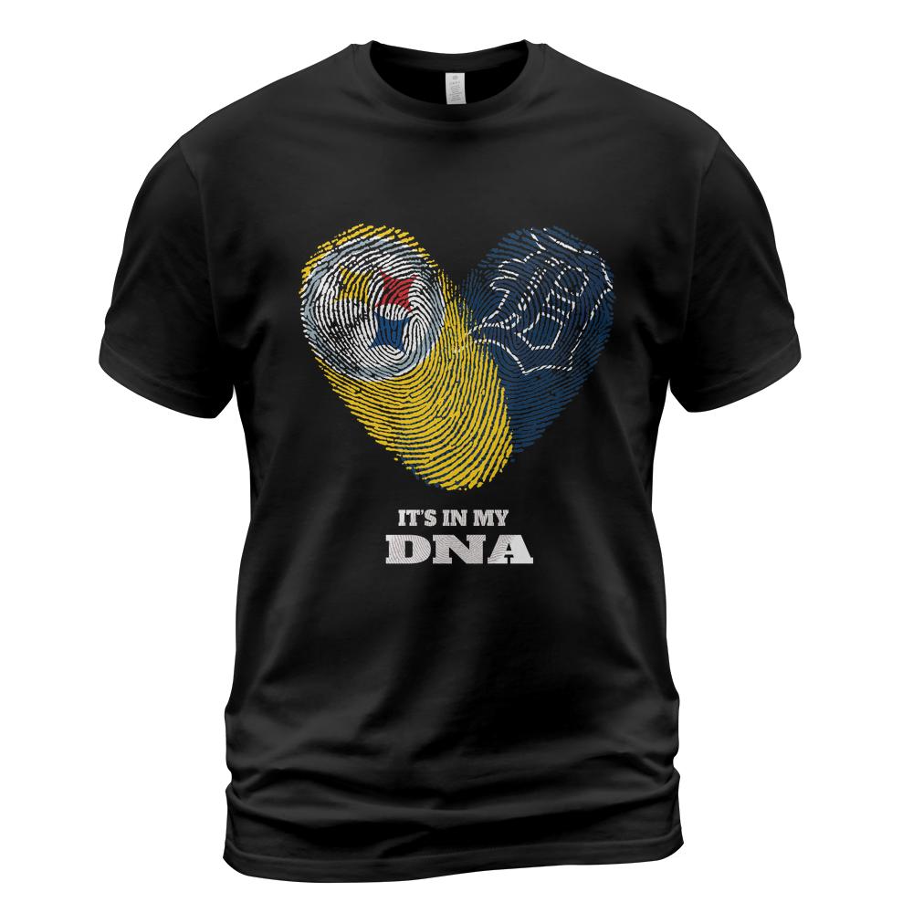 9cwnmbxj/products/6a47e5be1e29dc6b8f5f852d/attributes-slide:t-shirt_db,color:black/front-name:Front-QUrA3fJeLH