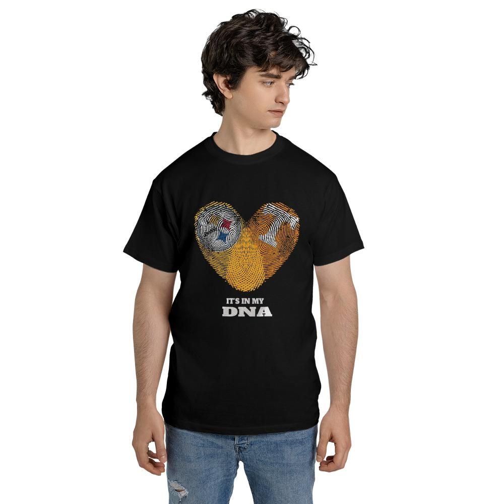 9cwnmbxj/products/6a4833d69fe3980548c9299f/attributes-slide:t-shirt_db,color:black/front-name:Front_Model-RruU_6uKt