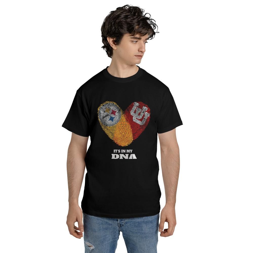 9cwnmbxj/products/6a483449aafca3059d05ac23/attributes-slide:t-shirt_db,color:black/front-name:Front_Model-9MRx8p7ng