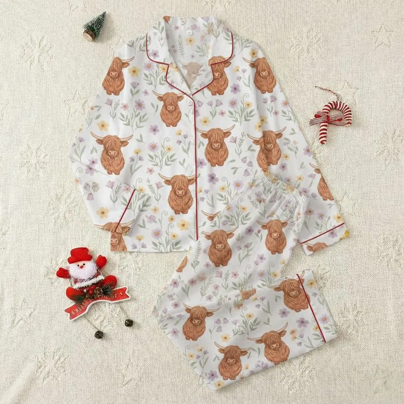 Women's Whimsical Watercolor Highland Cow Wildflower Dusty Lavender Sage Green Pattern Satin Pajamas Set - 1