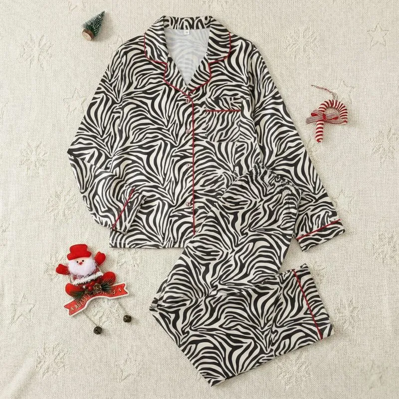 Women's Bold Black Soft Off-White Abstract Zebra Fluid Organic Lines Graphic Illustrative Satin Pajamas Set - 1