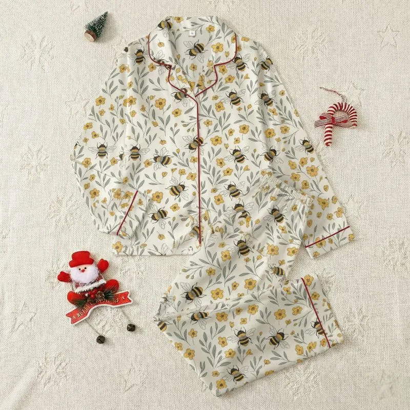 Women's Illustrative Golden Yellow Bumblebee & Mustard Wildflower Meadow Pattern Satin Pajamas Set - 1