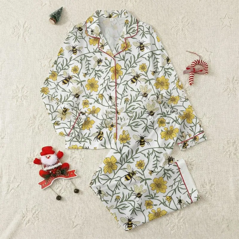 Women's Whimsical Bumblebee Yellow Wildflower Green Foliage Seamless Print Satin Pajamas Set - 1