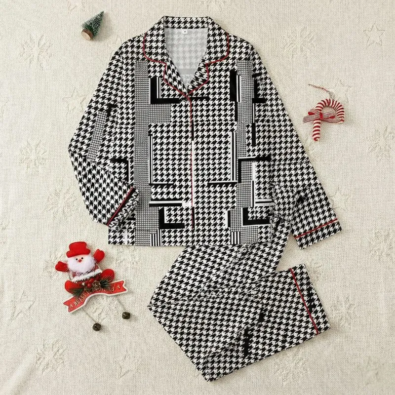 Stylish Geometric Pattern: Abstract Black White Houndstooth Design with Linear Blocks Satin Pajamas Set - 1