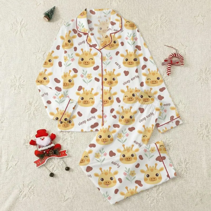 Women's Plus Size Cute Giraffe Busts Whimsical Pale Pink Floral & Reddish-Brown Spot Pattern with "Sleep Early" Text Satin Pajamas Set - 1
