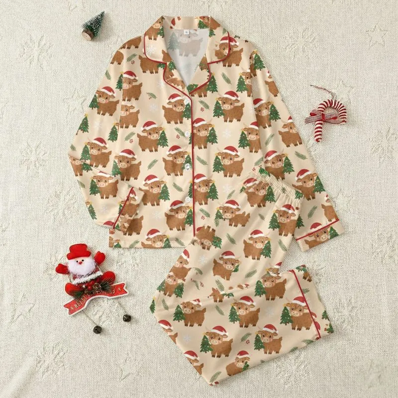 Couples' Festive Whimsical Flat Art Brown Highland Calves Red Santa Hat Christmas Tree Pattern Satin Pajamas Set - 1