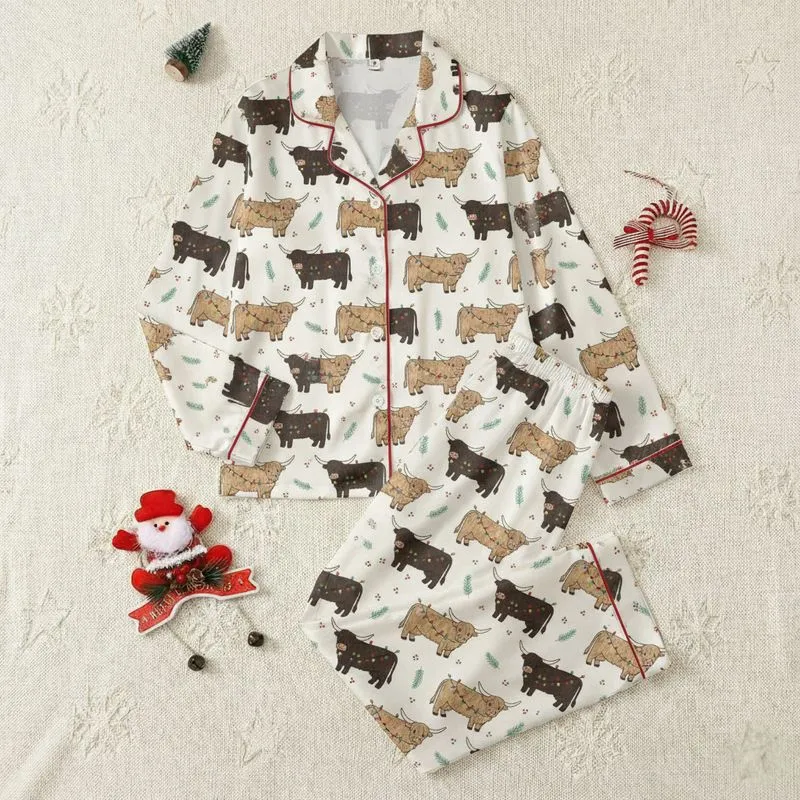 Festive Families' Rustic Highland Cow Christmas Light Repeating Pattern with Evergreen Sprigs Satin Pajamas Set - 1