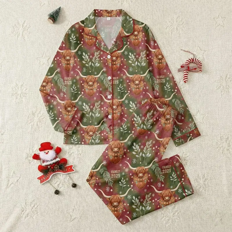 Family Reunion Gatherings Muted Crimson Olive Watercolor Highland Cow Christmas Lights & Pine Pattern, Distressed Vintage Art Satin Pajamas Set - 1