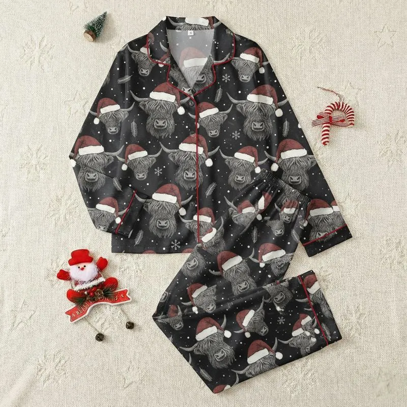 Rustic Holiday Enthusiasts' Textured Grunge Grey Highland Cow Seamless Christmas Pattern with Faded Red Santa Hats Satin Pajamas Set - 1