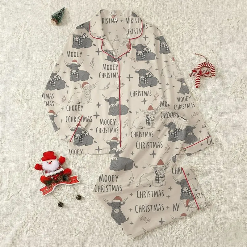 Cow Lovers' Rustic Highland Cow Christmas Repeating Pattern with Muted Red Hats & Distressed Mooey Text Satin Pajamas Set - 1