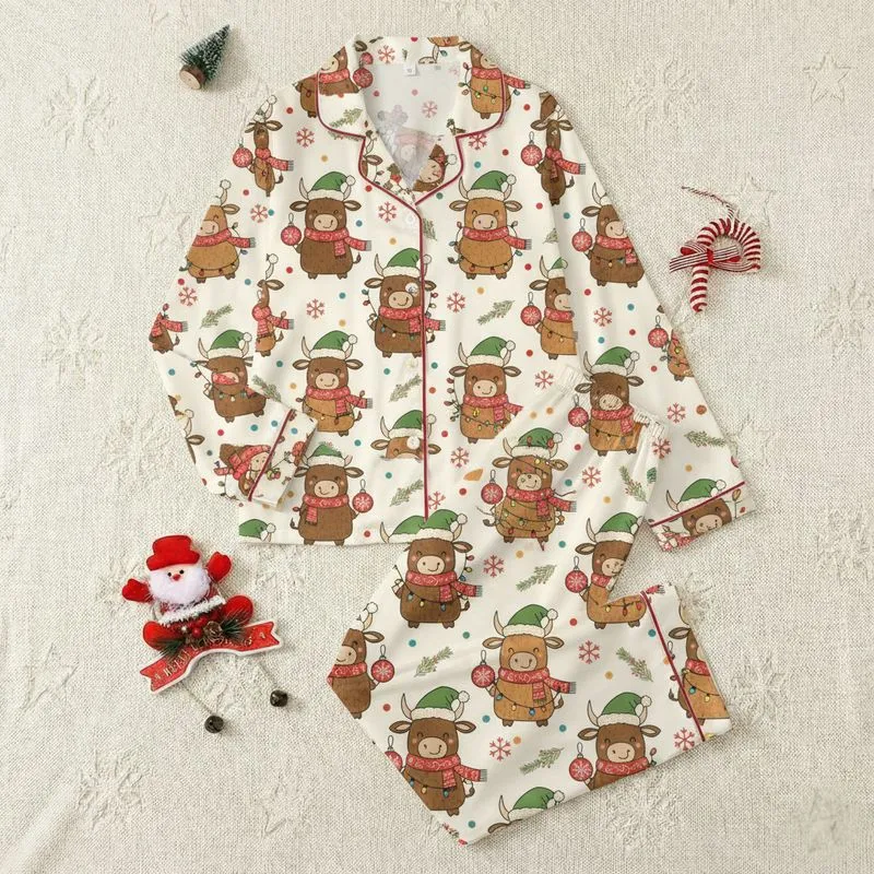 Festive Animal Lovers' Whimsical Hand-Drawn Cow Green Santa Hat Christmas Lights Red Snowflakes Ivory Pattern Satin Pajamas Set - 1