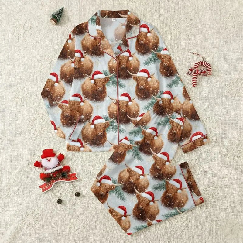 Rural Charm Lovers' Seamless Realistic Highland Cow Santa Hat Snowy Evergreen Pattern Satin Pajamas Set - 1