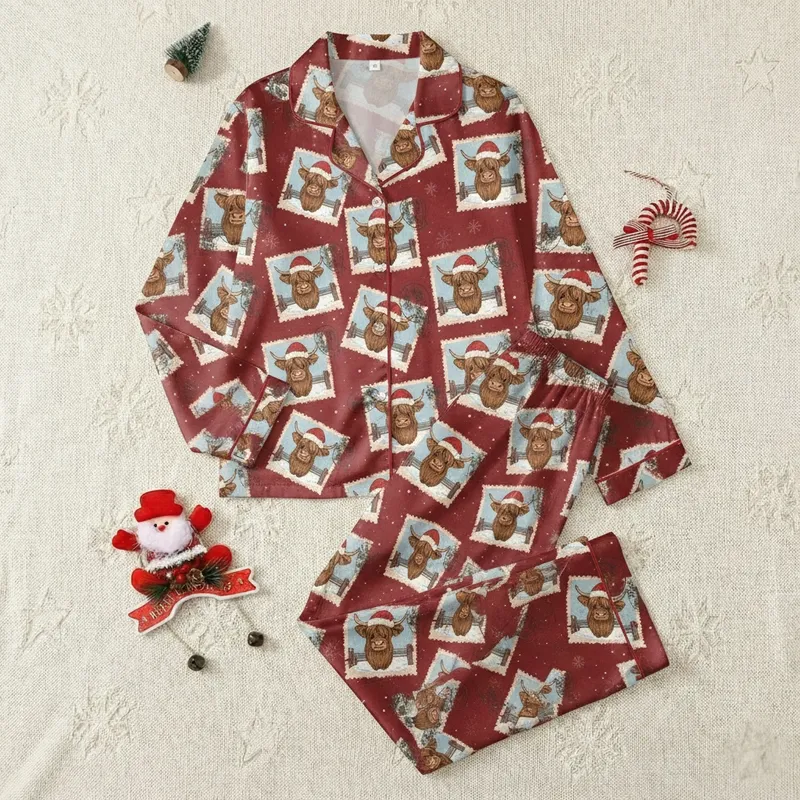 Highland Cow Christmas Pajamas: Retro Stamp Pattern with Santa Hat & Winter Snowflakes Satin Pajamas Set - 1