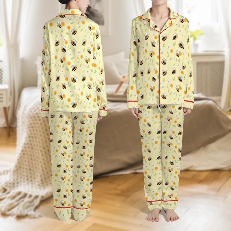Women's Christmas Queen Bee Pajamas: Playful Honeycomb Daisy Print Silky Sleep Set Satin Pajamas Set - 1