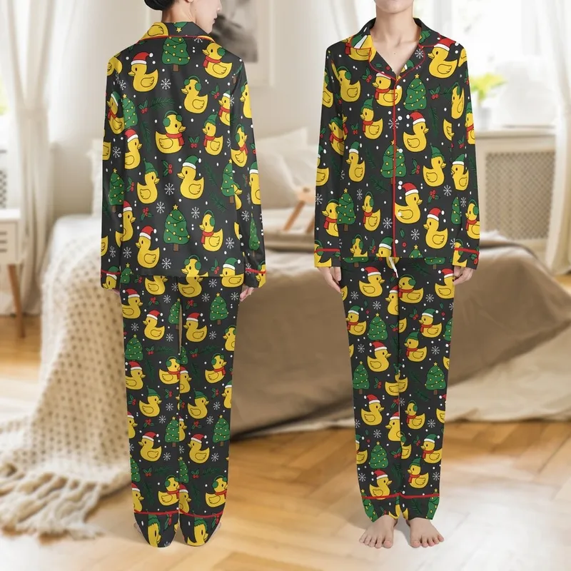 Festive Fan: Whimsical Christmas Duck Pattern with Santa Hats & Holly Berries - Unique Motif Satin Pajamas Set - 1