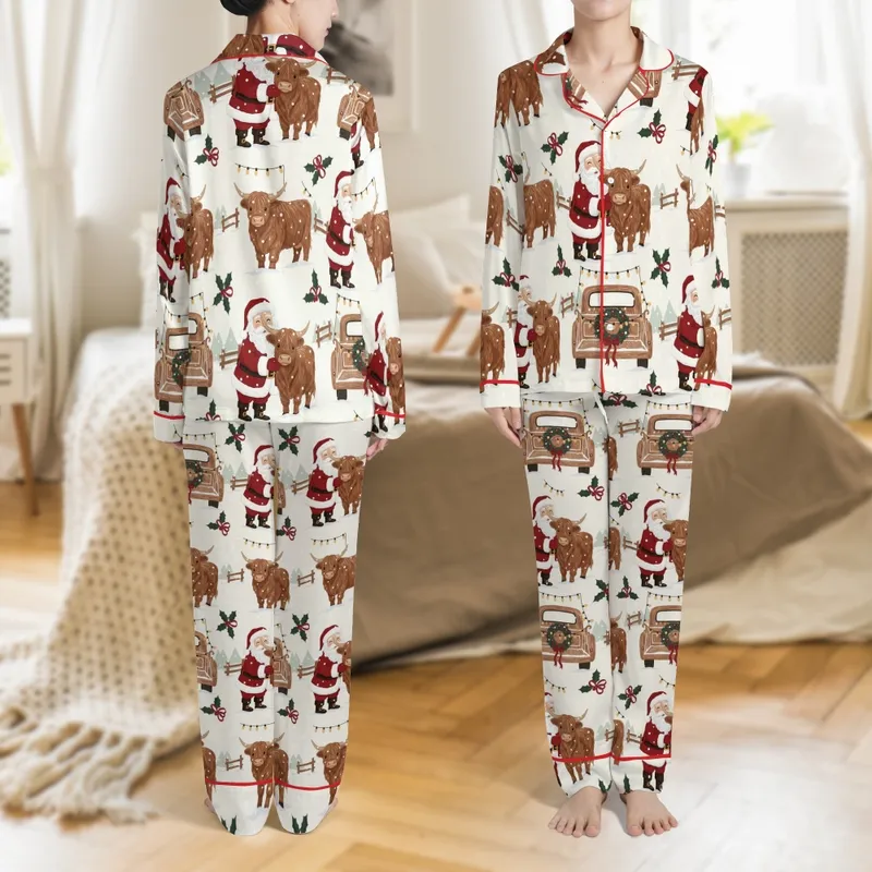 Country Christmas Pajamas: Santa Highland Cow Rustic Pattern Satin Pajamas Set - 1