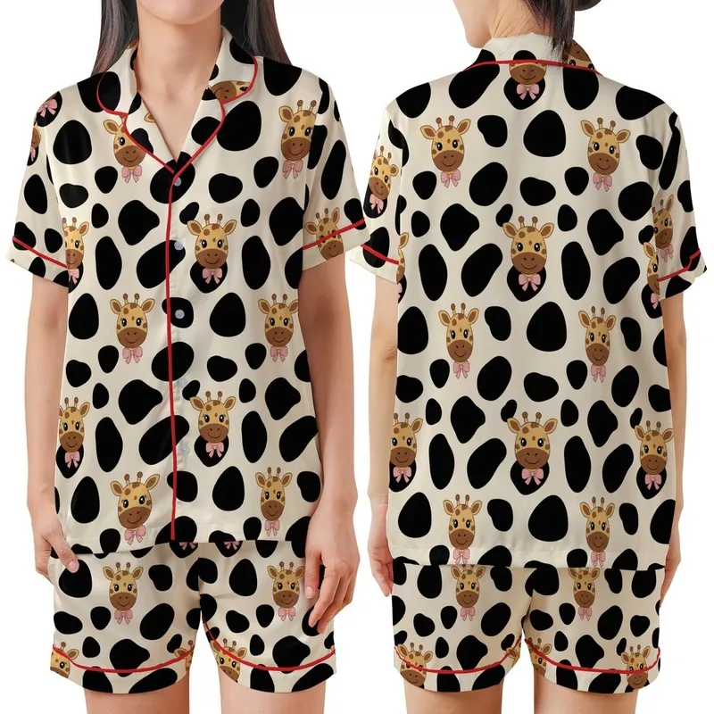 Playful Giraffe Fan: Creamy Beige Black Spotted with Cheerful Wide-Eyed Pink Bow Giraffe Pattern Wear Satin Short-Sleeve Pajamas Set - 1