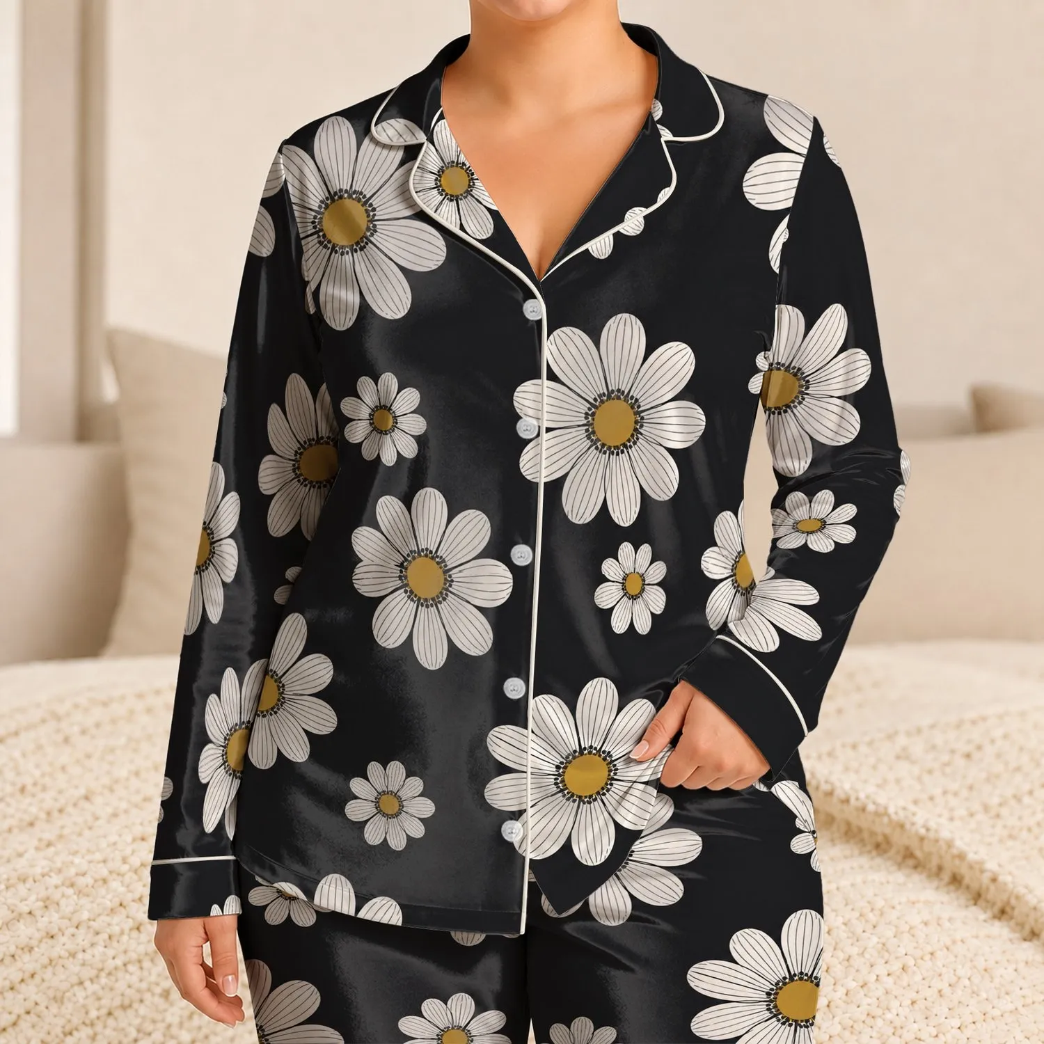 Vintage Black And Ivory Daisy Floral For Relaxed Lounging At Home And Weekend Getaways Satin Pajamas Set - 1