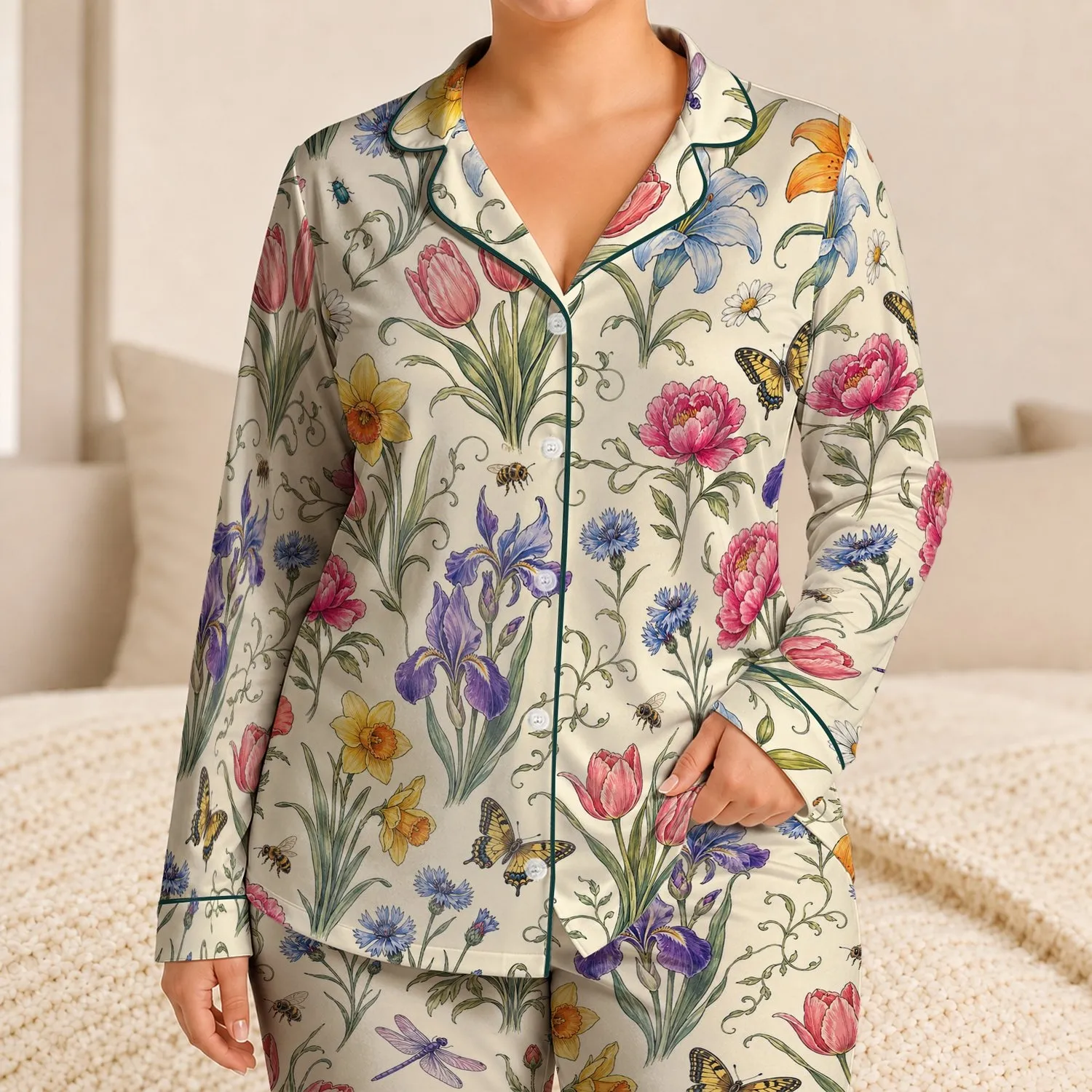 Botanical Meadow Floral Blooms for Relaxing Bedtime and Weekend Lounging Women's Satin Pajamas Set - 1
