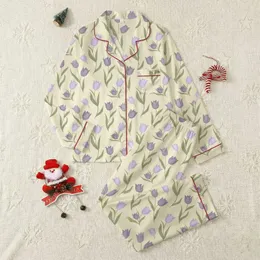 Women's Vintage Flat Illustrative Tulip & Foliage Pattern Creamy Yellow Lavender Satin Pajamas Set