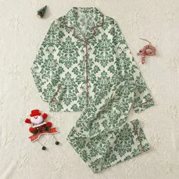 Women's Intricate Deep Forest Green Beige Traditional Damask Acanthus Leaf Scroll Pattern Satin Pajamas Set