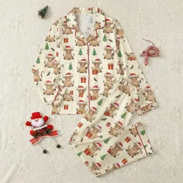 Christmas Lovers' Cheerful Flat Cartoon Highland Calves Red Santa Hats Green Tree Seamless Pattern Satin Pajamas Set