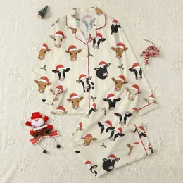 Women's Whimsical Holsteins Jerseys Angus Cow Portrait Red Santa Hat Cream Christmas All-Over Pattern Satin Pajamas Set
