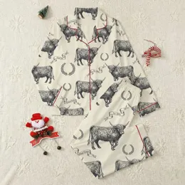 Cattle Enthusiasts' Cream & Black Vintage Etched Highland Cattle Rustic Western Seamless Pattern Satin Pajamas Set