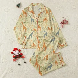 Giraffe Lovers' Whimsical Savanna Playful Giraffe Print Sleep Set Satin Pajamas Set