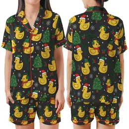 Festive Fan: Whimsical Christmas Duck Pattern with Santa Hats & Holly Berries - Unique Motif Satin Short-Sleeve Pajamas Set