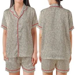 Bridesmaid & Bridal Party White Outline Abstract Floral Print Satin Sleep Set Satin Short-Sleeve Pajamas Set