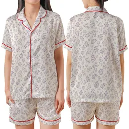 Women's Delicate Abstract Floral Ditsy Lavender Off-White Scattered Motif Sleep Set Satin Short-Sleeve Pajamas Set
