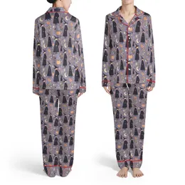 Witches & Autumn Flora Lavender Pattern: Robes, Broomsticks, Black Cat Silhouettes Satin Pajamas Set