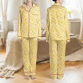 Women's Vibrant Sunny Yellow Hand-Drawn Cream Daisy Bloom Repeat Pattern Satin Pajamas Set