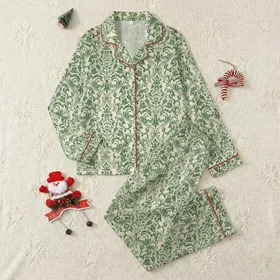 Women's Vintage Etched Deep Forest Green Beige Baroque Damask Acanthus Leaf Pattern Satin Pajamas Set