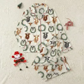 Western Christmas Lovers' Rustic Watercolor Cattle Heads, Snowy Wreaths & Multi-Color Festive Lights Pattern Satin Pajamas Set