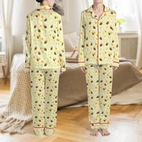 Women's Christmas Queen Bee Pajamas: Playful Honeycomb Daisy Print Silky Sleep Set Satin Pajamas Set