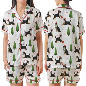 Women's Bernese Mountain Dog Christmas Pajamas Set: Cozy Illustrative Wreath & Santa Hat Print Satin Short-Sleeve Pajamas Set