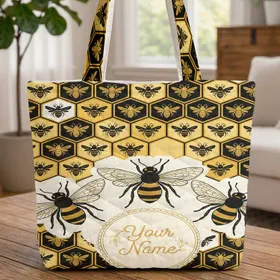 Bees Honeycomb Filigree Medallion - Everyday Tote Gift for Bee Lover Quilted Tote Bag