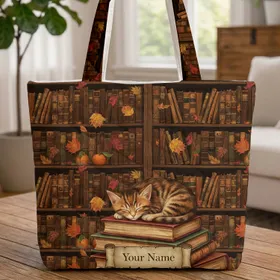 Sleeping Tabby Kitten Bookshelf Personalized Name - Bookworm Daily Carry Quilted Tote Bag