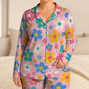 Colorful Retro Daisies for Sunny Spring Days and Playful Girls’ Weekend Adventures Satin Pajamas Set