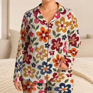 Colorful Retro Daisy Blooms for Cozy Autumn Days and Playful Little Girls Outdoors Satin Pajamas Set