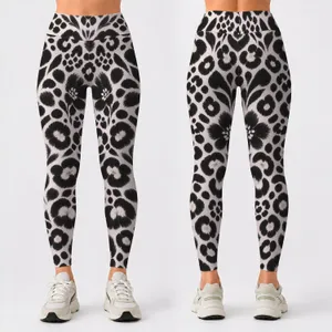 Black And White Floral Spot Motif For Everyday Casual Style And Weekend Wear For Her Leggings