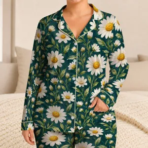 White Daisy Blooms for Relaxed Summer Getaways and Cheerful Everyday Weekend Style Satin Pajamas Set